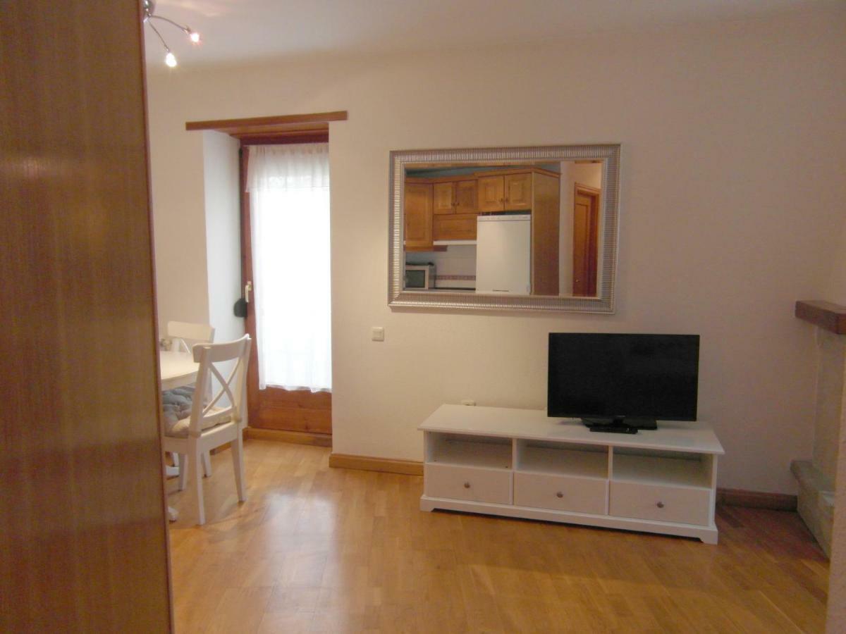 B18 - Edif Perramo - Villmor Appartement Benasque Buitenkant foto