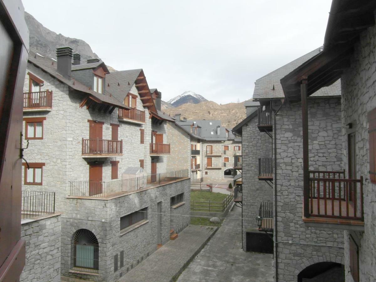 B18 - Edif Perramo - Villmor Appartement Benasque Buitenkant foto